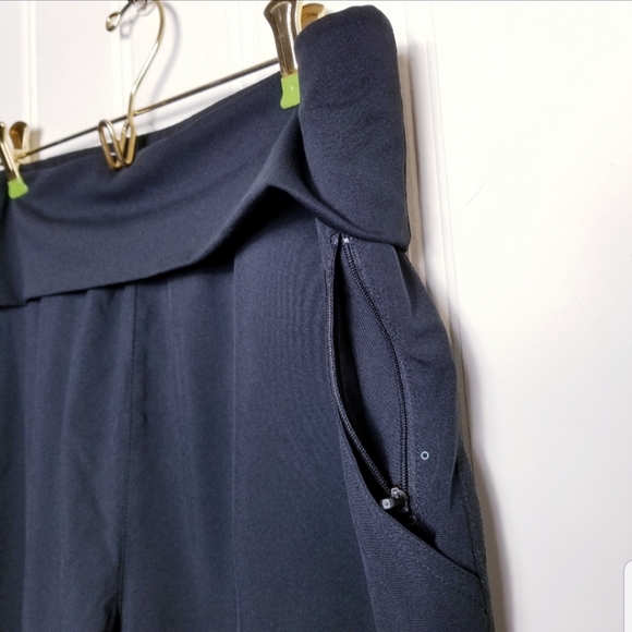 Fabletics Mariah Pants II Black Slouchy Fit - Picture 3 of 8